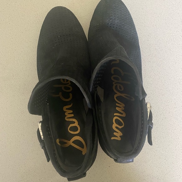 Booties - Picture 4 of 5